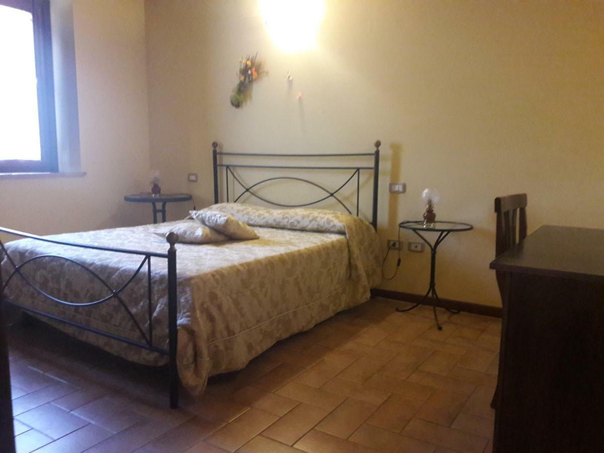 Affittacamere Da Laura Silvi Orvieto Buitenkant foto