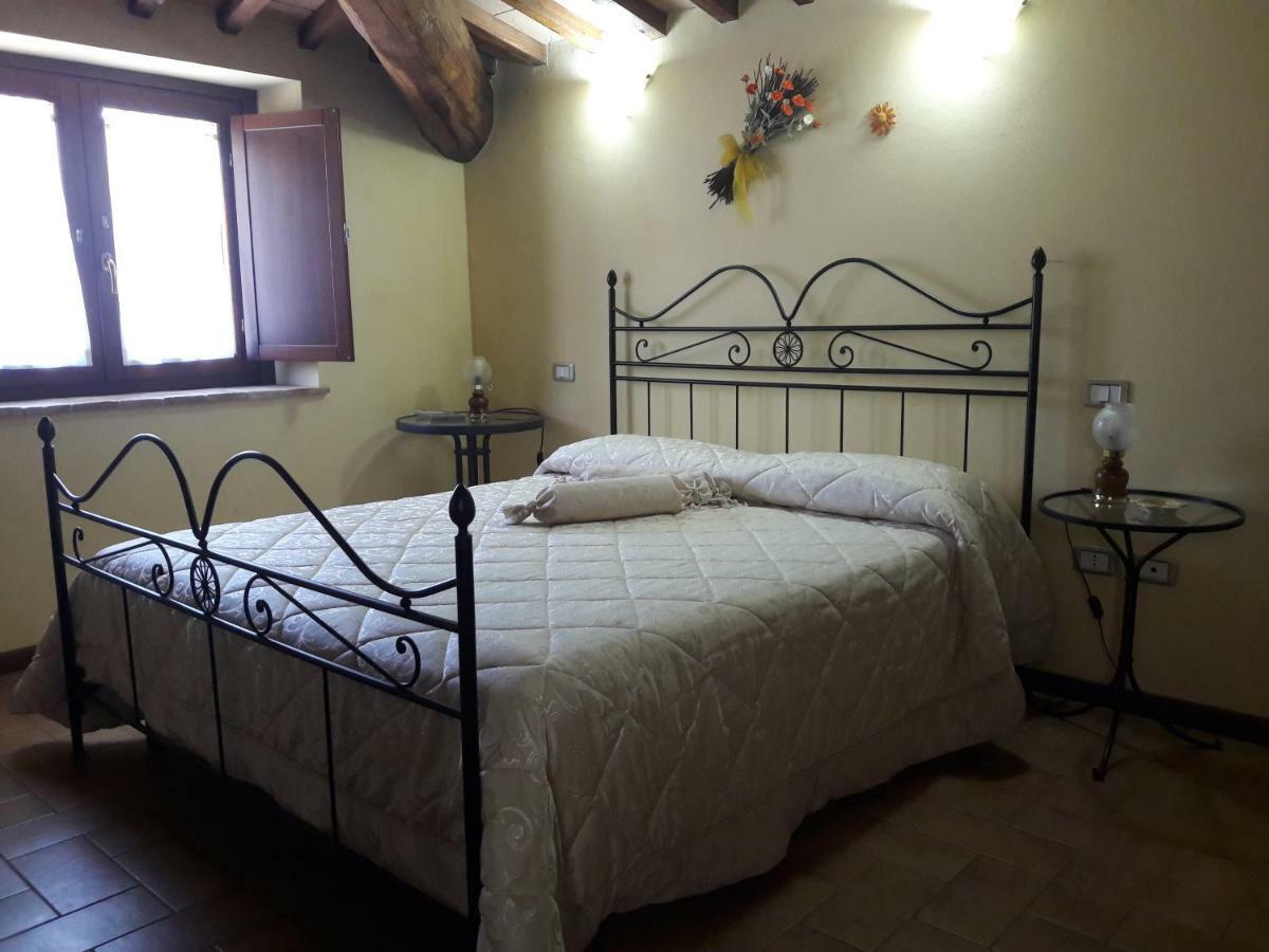 Affittacamere Da Laura Silvi Orvieto Buitenkant foto